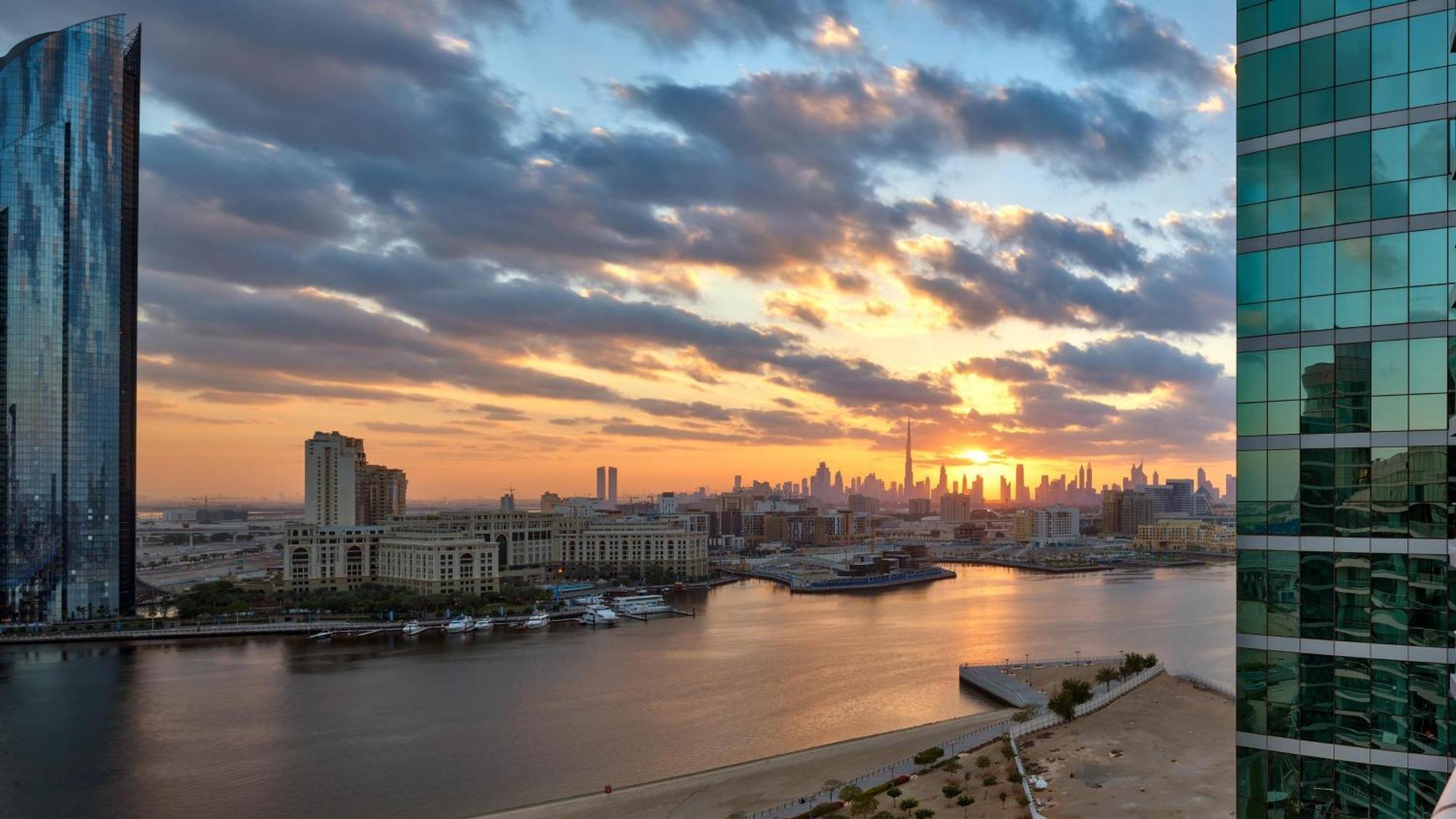 인터컨티넨탈 레지던스 스위트 두바이 페스티벌 시티 외부 사진 View of the Hudson River from the building