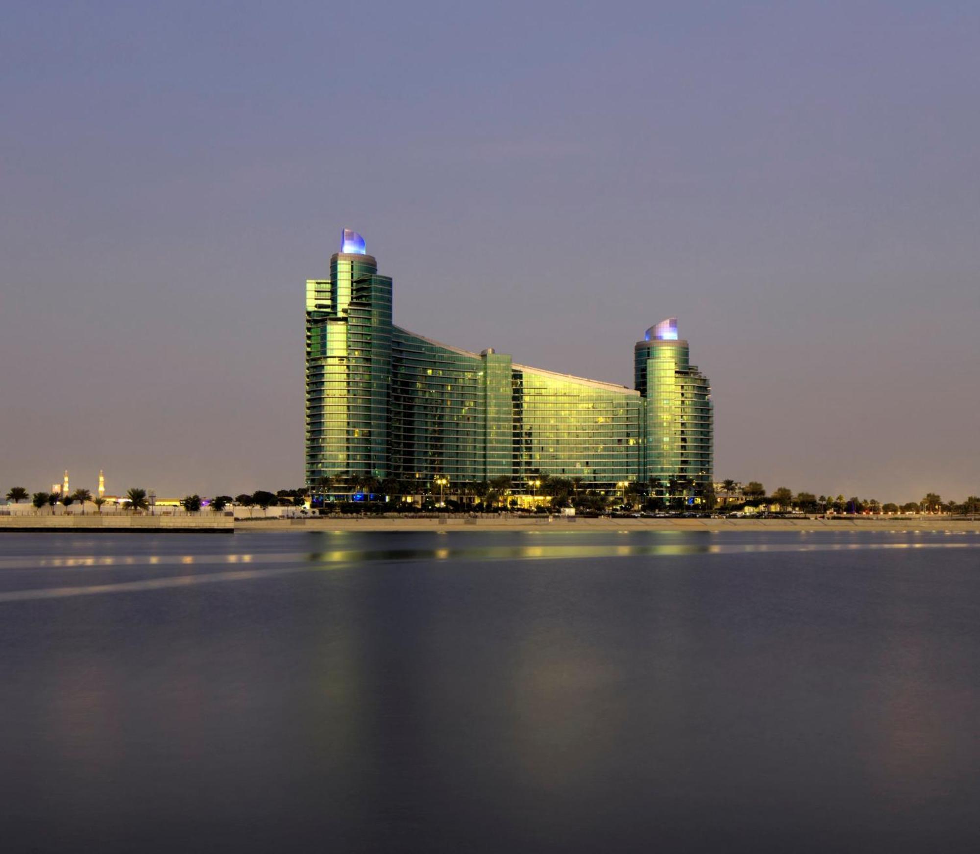 인터컨티넨탈 레지던스 스위트 두바이 페스티벌 시티 외부 사진 The Jumeirah Beach Hotel