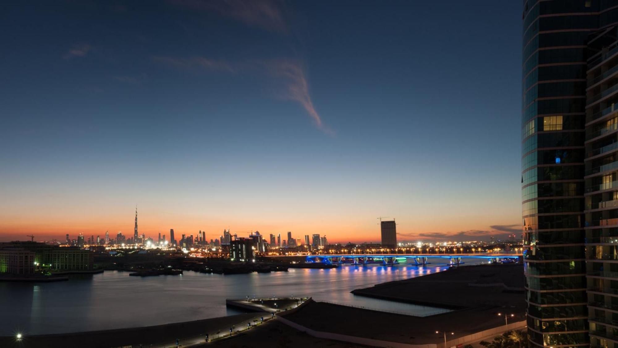인터컨티넨탈 레지던스 스위트 두바이 페스티벌 시티 외부 사진 View of the city from the Marina